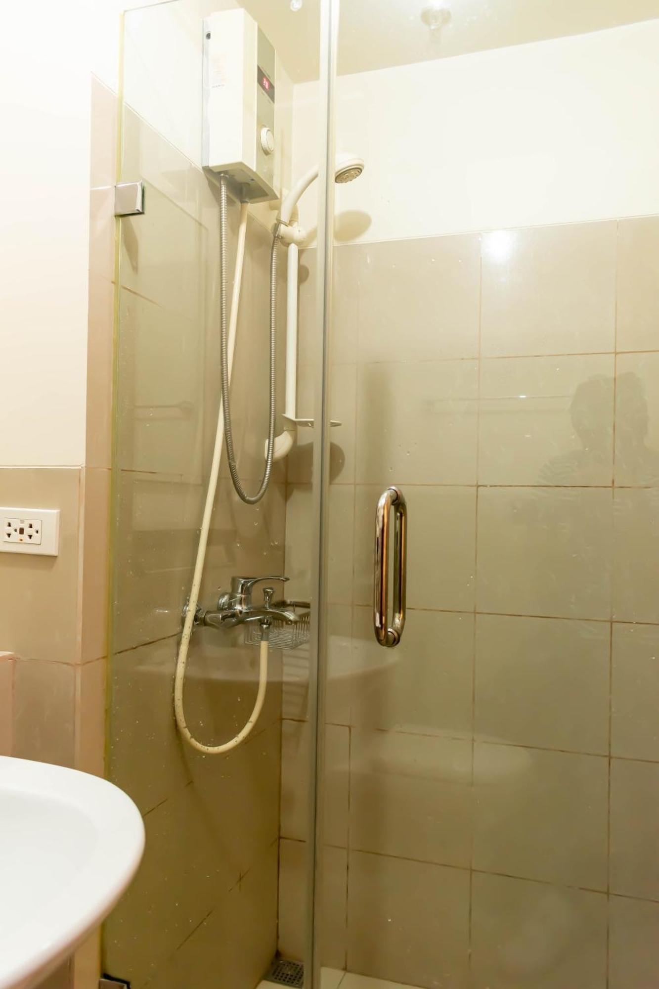 Amora Suites At The Beacon Makati Manila Pokoj fotografie
